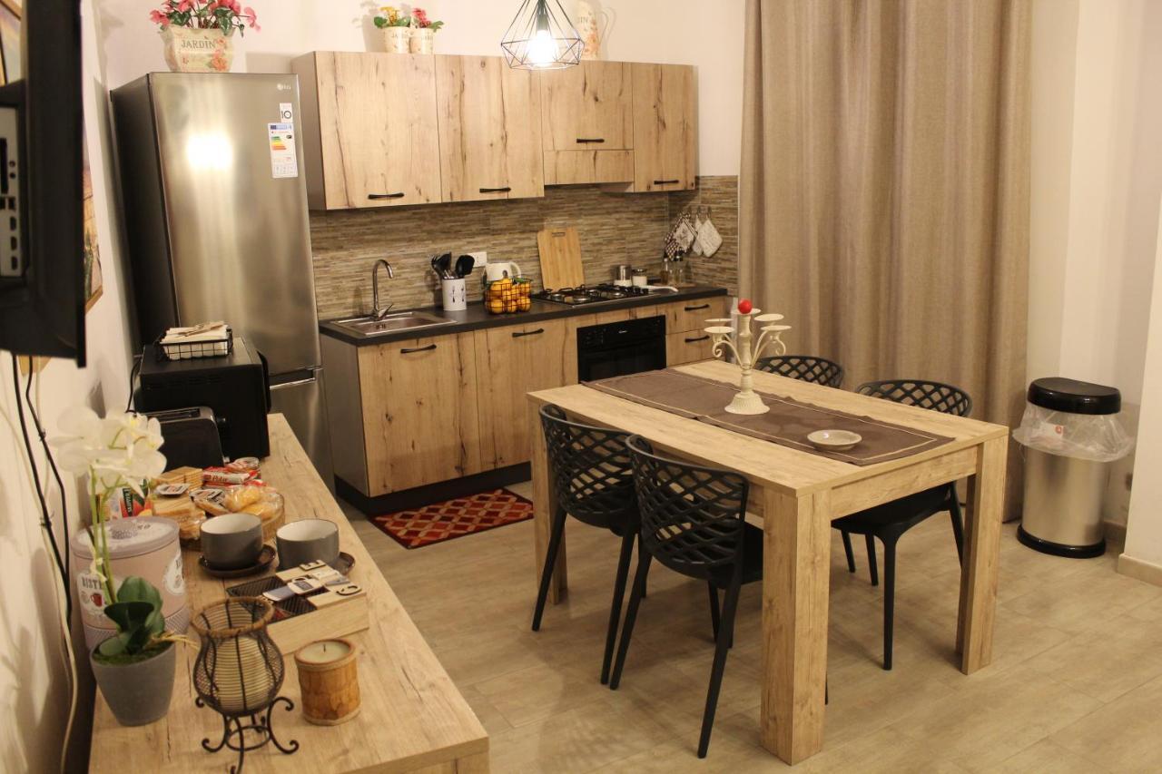 Zisa Home Ai Cantieri Culturali-Facile Posteggio In Strada No Ticket Παλέρμο Εξωτερικό φωτογραφία